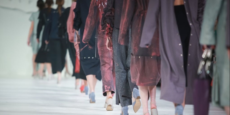 “2021/22秋冬中国纺织面料流行趋势发布秀”面料支持企业侧记