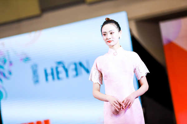 秀场 | 荷言旗袍亮相丝绸苏州2020展 带你静享似水流年的艺术之美