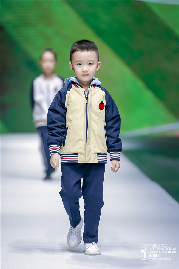 中国石狮 精彩演绎2020中国国际儿童时尚周 展示校服产业的新高度