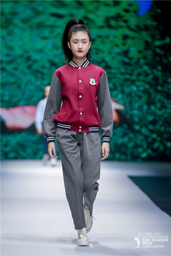 中国石狮 精彩演绎2020中国国际儿童时尚周 展示校服产业的新高度