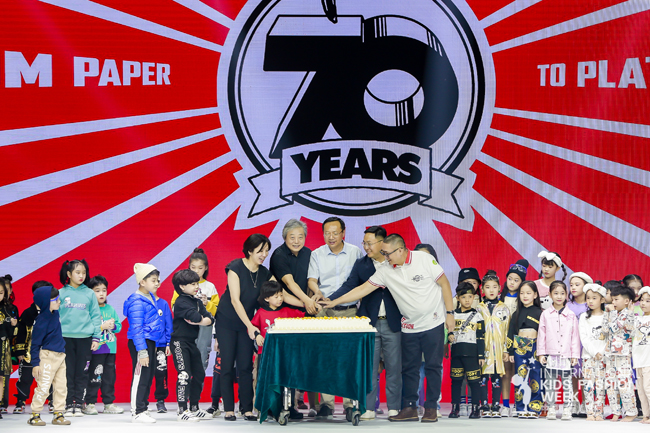 史努比温暖相伴·70周年主题派对秀登陆中国国际儿童时尚周