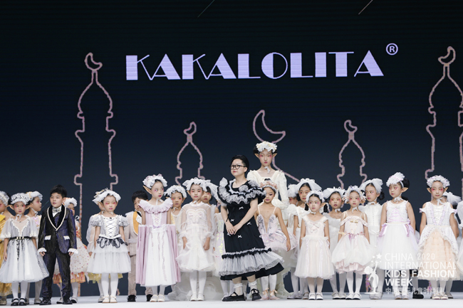KAKALOLITA亮相中国国际儿童时尚周 演绎“城堡里的精灵”