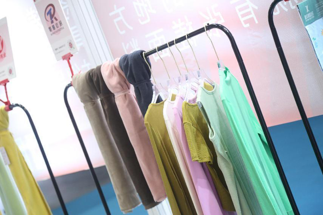 买布无忧 把面料图书馆开进2023童博会